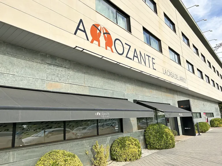 Vista de la entrada al Arrozante Aranjuez. La Casa del Arroz