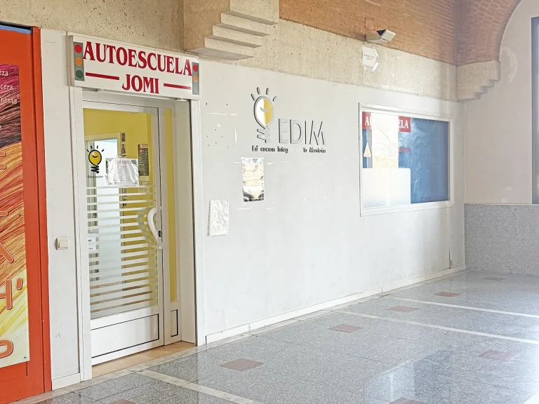 Autoescuela Jomi: tu autoescuela de confianza en el barrio de La Montaña