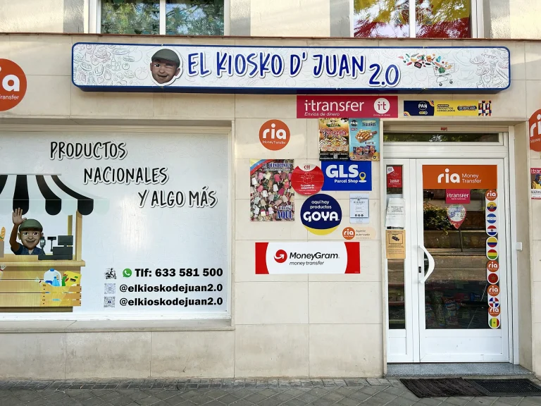 Fachada exterior del Kiosko de Juan 2.0 en el barrio de La Montaña