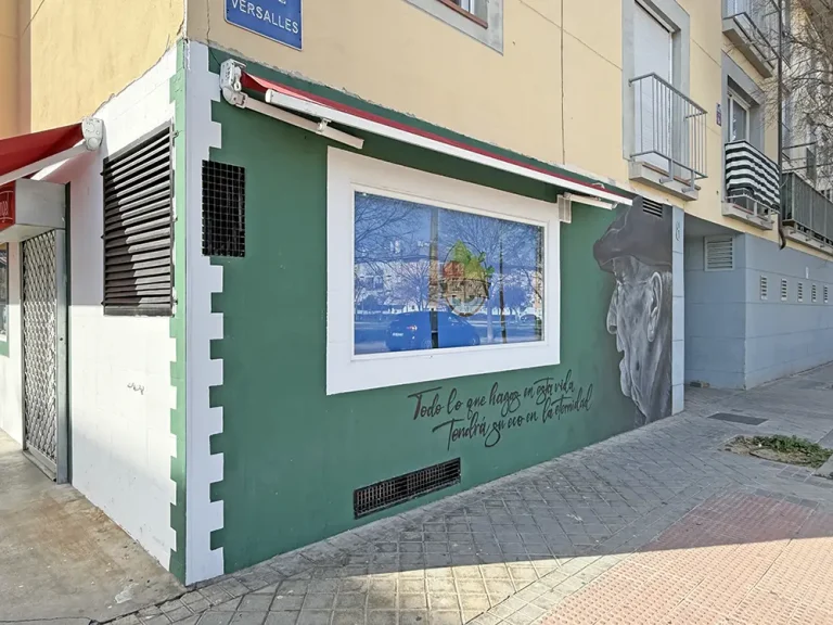 Mural pintado de la Frutería Ángel