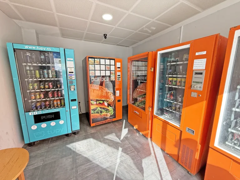 Máquinas expendedoras en La Montaña